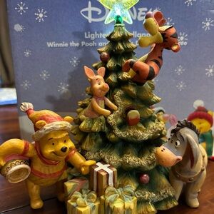 Disney Festive Figurine with Pooh and Friends